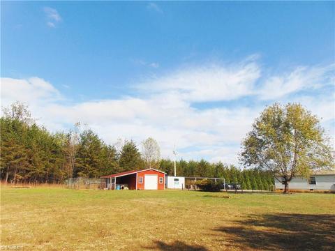 10690 Haystack Rd, Thurmond, NC 28683 photo 12