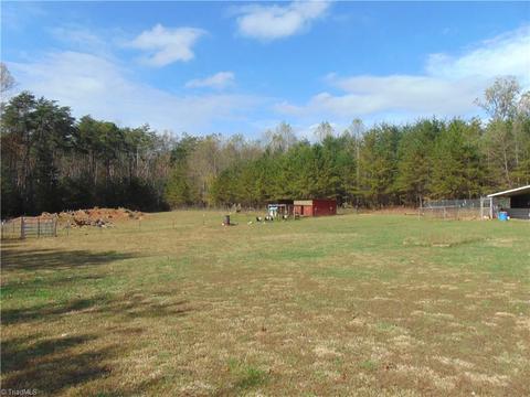 10690 Haystack Rd, Thurmond, NC 28683 photo 17