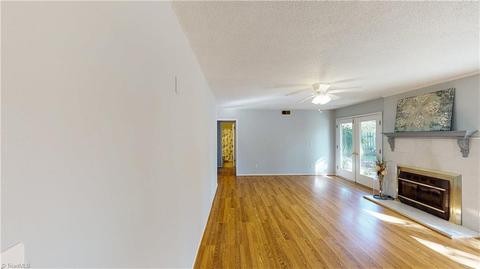 201 Unity St, Thomasville, NC 27360 photo 4