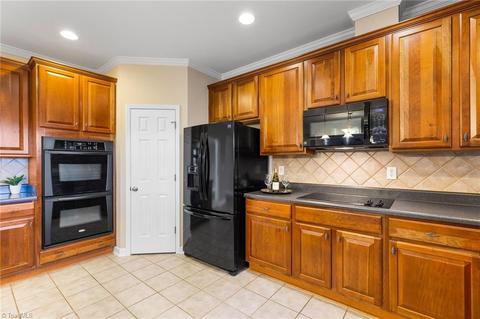 2321 Scouting Ct, High Point, NC 27265 photo 19