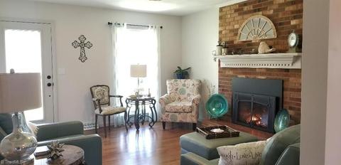 2452 Collinstown, Stuart, VA 24171 photo 7
