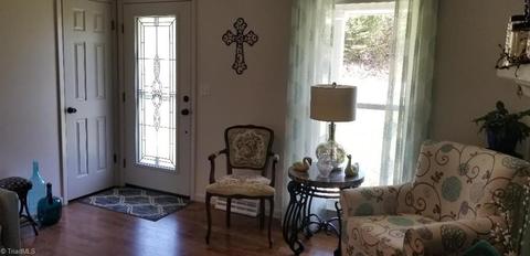 2452 Collinstown, Stuart, VA 24171 photo 10