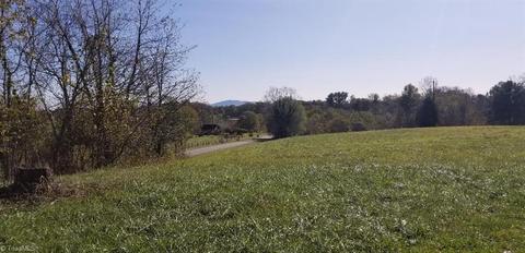 2452 Collinstown, Stuart, VA 24171 photo 5