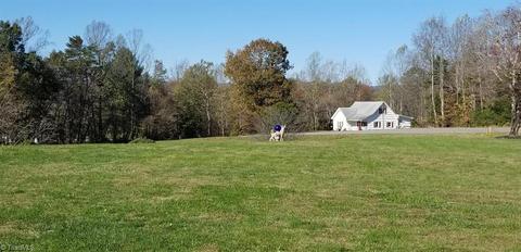 2452 Collinstown, Stuart, VA 24171 photo 6
