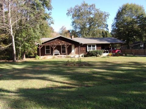 236 Forest Hill Dr, Denton, NC 27239 photo 1