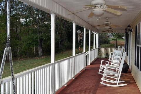 915 Corner Rd, Pinnacle, NC 27043 photo 19
