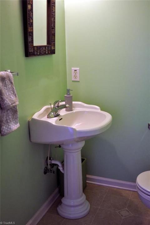 915 Corner Rd, Pinnacle, NC 27043 photo 21