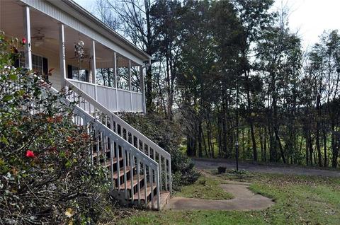 915 Corner Rd, Pinnacle, NC 27043 photo 20