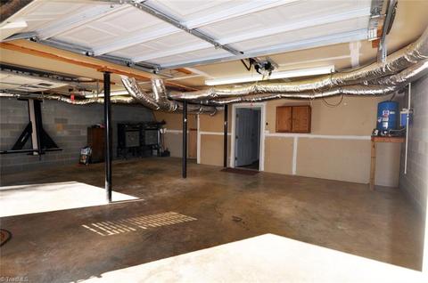 915 Corner Rd, Pinnacle, NC 27043 photo 28