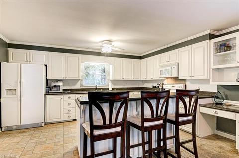1243 Devonshire Ave, High Point, NC 27262 photo 17