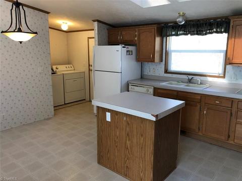 200 Abbott Ln, Lowgap, NC 27024 photo 16