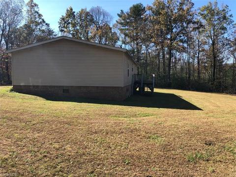 200 Abbott Ln, Lowgap, NC 27024 photo 5