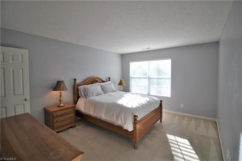 1128 Hampton Park Dr, High Point, NC 27265 photo 29