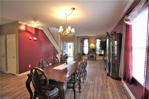 1128 Hampton Park Dr, High Point, NC 27265 photo 3