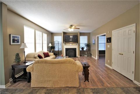1128 Hampton Park Dr, High Point, NC 27265 photo 11