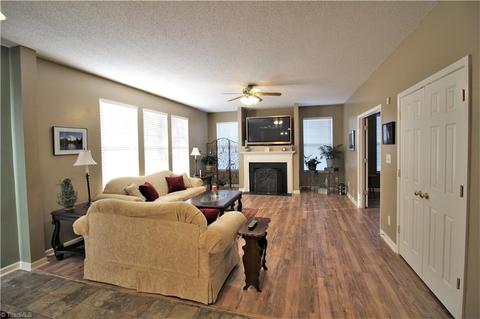 1128 Hampton Park Dr, High Point, NC 27265 photo 12