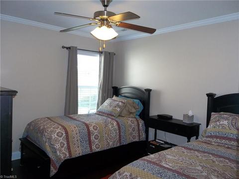 643 Chas Ct, High Point, NC 27265 photo 5