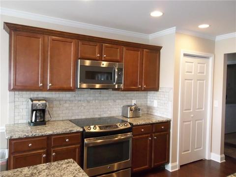 643 Chas Ct, High Point, NC 27265 photo 8