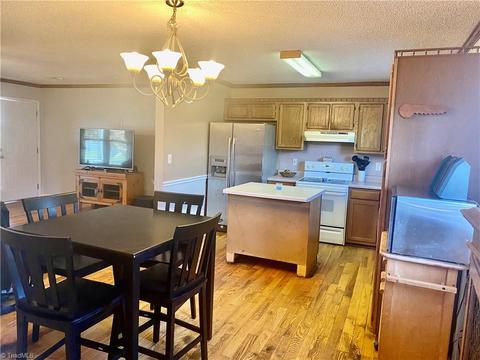 4364 Hoover Hill Rd, Trinity, NC 27370 photo 2