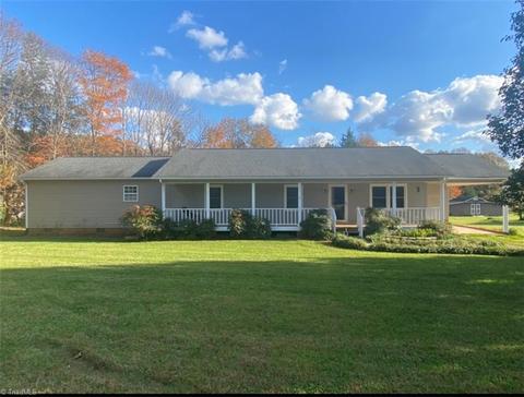 4364 Hoover Hill Rd, Trinity, NC 27370 photo 1