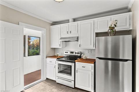 312 E Meadow Rd, Eden, NC 27288 photo 4