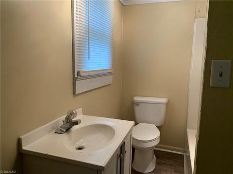 170 N Bingham St, Denton, NC 27239 photo 24