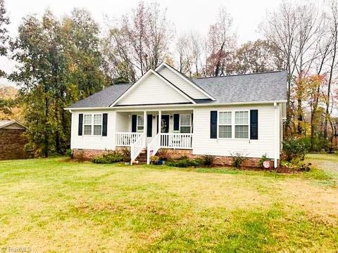 5126 Hilltop Ave, Trinity, NC 27370 photo 2