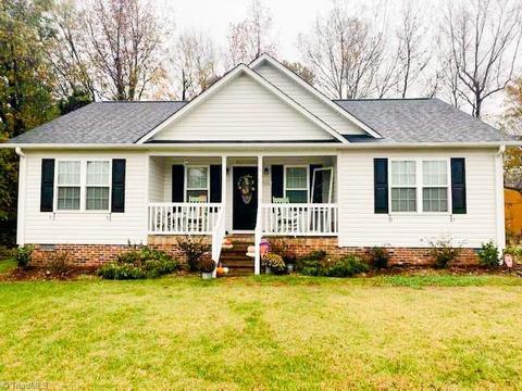 5126 Hilltop Ave, Trinity, NC 27370 photo 1