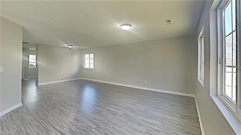 1827 Chatfield Dr, High Point, NC 27260 photo 4