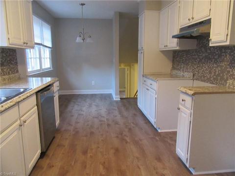 301 Mountainbrook Dr, King, NC 27021 photo 7