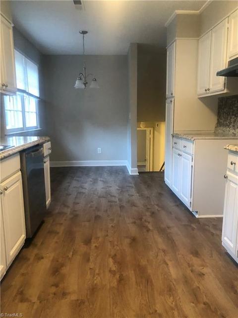 301 Mountainbrook Dr, King, NC 27021 photo 8