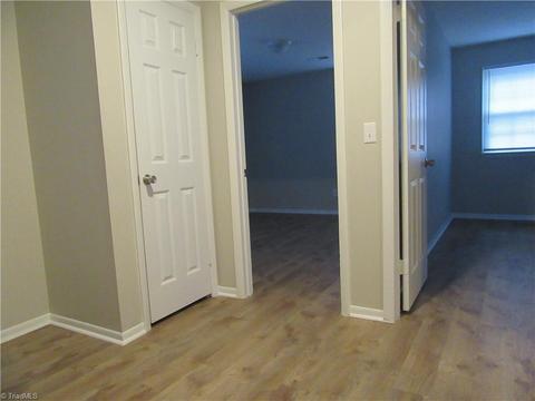 301 Mountainbrook Dr, King, NC 27021 photo 12