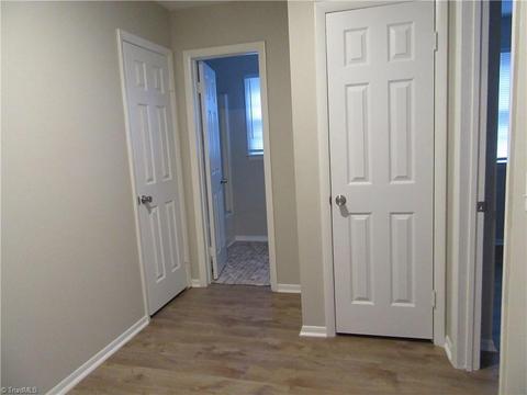 301 Mountainbrook Dr, King, NC 27021 photo 13