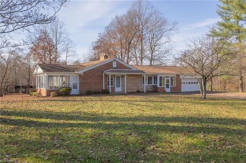 4125 Mock Rd, High Point, NC 27265 photo 2