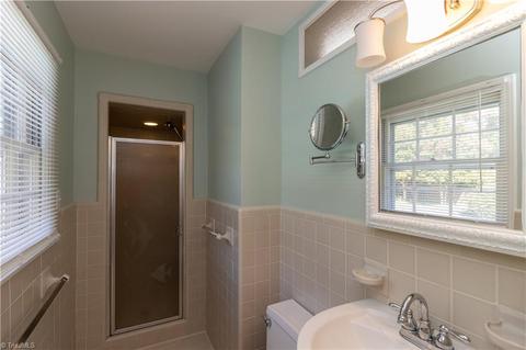 995 Nottingham Rd, High Point, NC 27262 photo 11