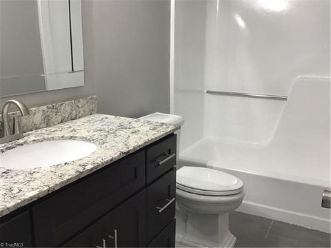 924 Shamrock Rd, High Point, NC 27265 photo 10
