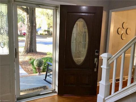924 Shamrock Rd, High Point, NC 27265 photo 4