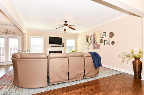 2366 Hammock Dr, High Point, NC 27265 photo 7