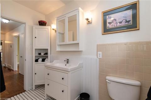 807 Sunset Dr, High Point, NC 27262 photo 8