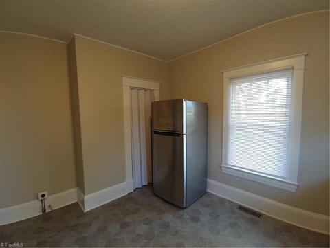608 Everett Ln, High Point, NC 27262 photo 14