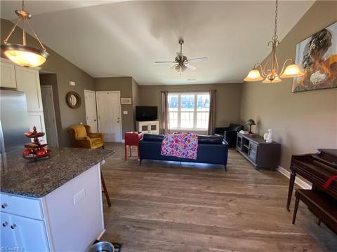 190 Blacksmith Rd, Thomasville, NC 27360 photo 8