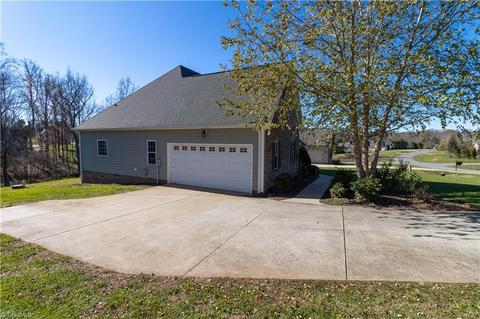 8420 Cripplegate Trce, Browns Summit, NC 27214 photo 24