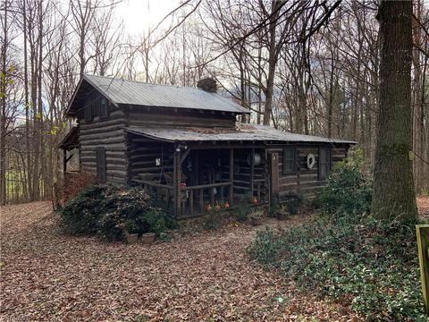 146 Howards Way, Dobson, NC 27017 photo 1
