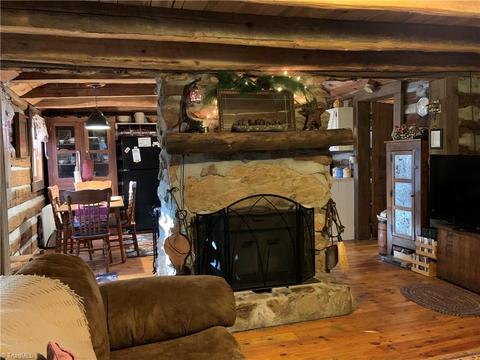 146 Howards Way, Dobson, NC 27017 photo 4