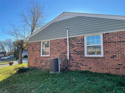 508 Pendleton Ct, High Point, NC 27260 photo 18