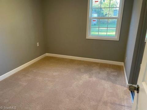 508 Pendleton Ct, High Point, NC 27260 photo 12
