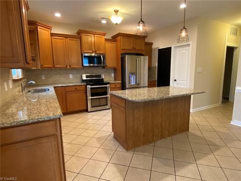 2668 Lamplight Cir, High Point, NC 27265 photo 21