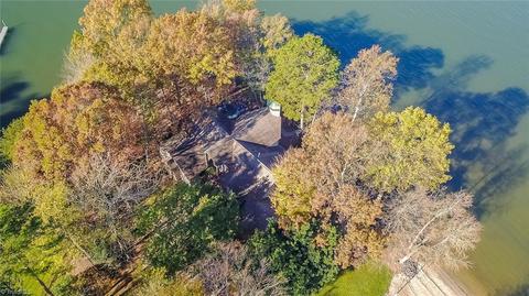 20703 Pointe Regatta Dr, Cornelius, NC 28031 photo 1