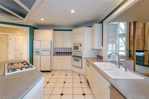 20703 Pointe Regatta Dr, Cornelius, NC 28031 photo 11