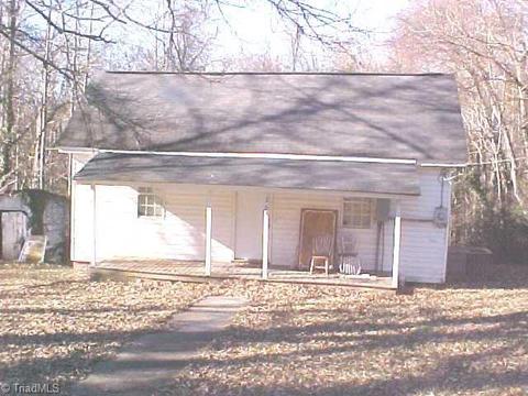 264 Cross St, Cooleemee, NC 27014 photo 1